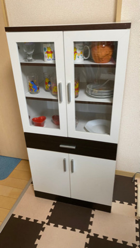 ミニ食器棚 食器 ディズニー A かまチャン 飾磨の収納家具 食器棚 キッチン収納 の中古あげます 譲ります ジモティーで不用品の処分