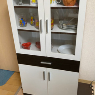 ミニ食器棚 食器 ディズニー A かまチャン 飾磨の収納家具 食器棚 キッチン収納 の中古あげます 譲ります ジモティーで不用品の処分