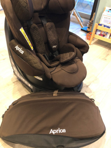 チャイルドシート！アップリカ　フラディア グロウ ISOFIX デラックス