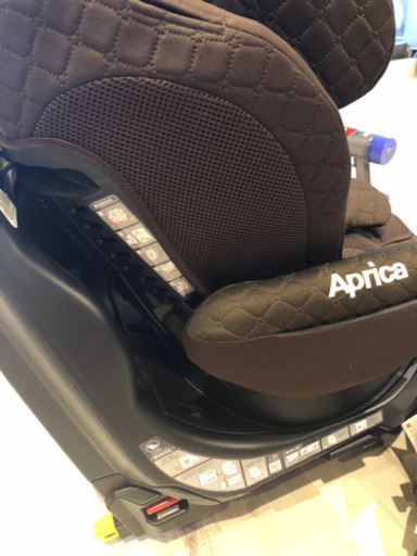 チャイルドシート！アップリカ　フラディア グロウ ISOFIX デラックス