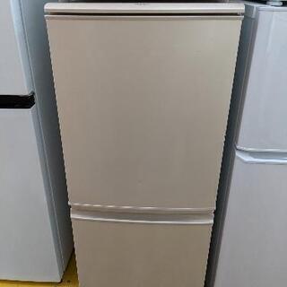 冷蔵庫 シャープ 2010年製 137L ピンクゴールド 💳自社...