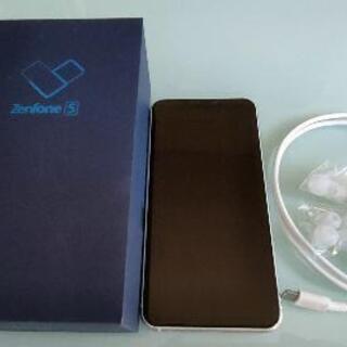 ZenFone 5 ZE620KL
ムーンライトホワイト 楽天