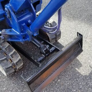 【値下げしました】三菱　ME08B　ミニユンボ　クローラー幅調整可能　バックホー【ハンズクラフト下関店】 値下げしました】三菱 ME08B ミニユンボ クローラー幅調整可能