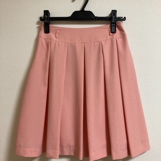 ピンクスカート