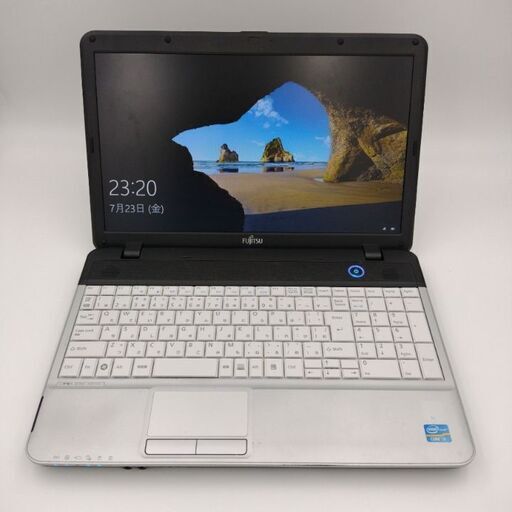 富士通　Core i3搭載 メモリ4G　HDD160G　CD/DVD読み書き Wifi対応　最新Windows10搭載　代引き可能