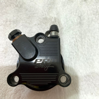 付けてる人は、まずいない。CB750 RC42用エンジンマウント