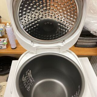 【ZOJIRUSHI】炊飯器 NP-VE18 IH 1升 10合 2011年 小型家電 キッチン ご飯 象印 − 福島県