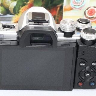 ❤️予備バッテリー付❤️オリンパス OM-D E-M10 Mark II❤️