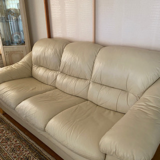 大塚家具 本革ソファ 大塚家具 本革ソファー アイボリー 3人掛け