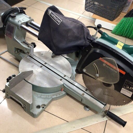 【中古】【動作OK】HITACHI　ヒタチ　卓上スライド丸ノコ　C12FS　16500円（税込）