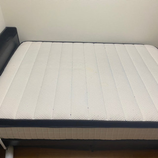 ダブルベッド 骨組み付き