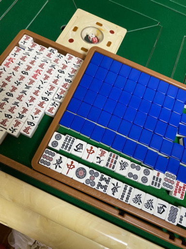 アモスマーテル、全自動麻雀卓。