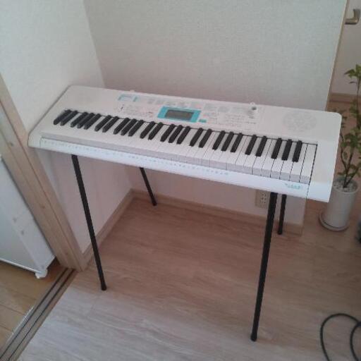 ⭐︎さらに値下げ⭐︎カシオの光る鍵盤の電子ピアノ