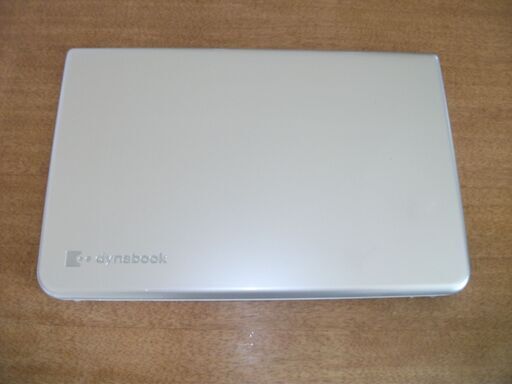 上品なライトゴールド、家族で使うパソコンとしてもオススメ♪ゴールドデザインのダイナブックノートPC！