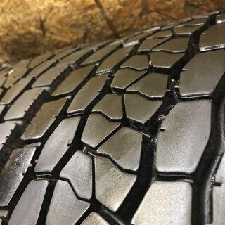 BS M800 215/70R17.5 123/121J 17.5インチ トラックタイヤ スタッドレス ミックス 4本 バリ溝 ライトトラック等　(MTB120) クレジットカード QR決済可能