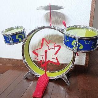 【無料】トイザらス ドラムセット