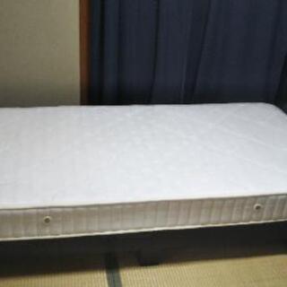 ニトリ　組み立て式シングルベッド