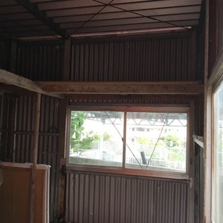 倉庫 価格交渉可。幅270cm、奥行350cm,高さ290cm、屋根折板、