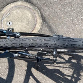 クロスバイク 新品　保証2年　空気入れ付き クロスバイク 新品 保証2年 空気入れ付き