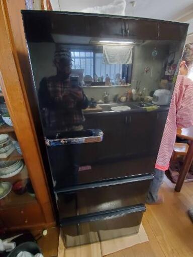 お買い得大特価‼️大人気アクア冷蔵庫　ノンフロン272リットル3ドア製氷機付き