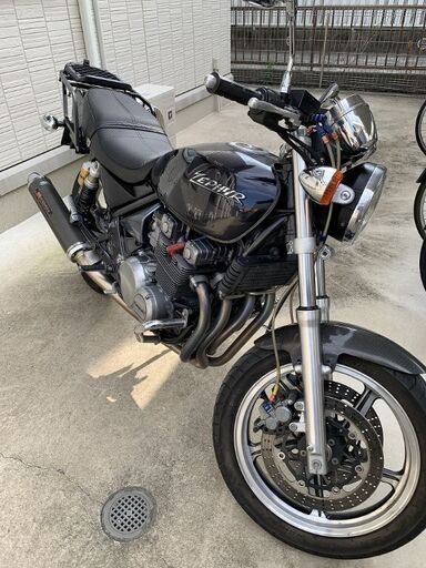 KAWASAKI　ゼファー４００　走行距離小　カスタム（ヨシムラ、オーリンズ他） KAWASAKI ゼファー400 走行距離小 カスタム（ヨシムラ、オーリンズ他）