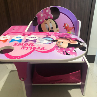 ミニーマウスの子供用テーブル椅子　