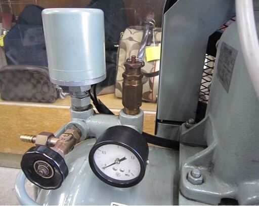 札幌市内限定 ジャンク 日立 ベビコン 圧力開閉器式 エアー