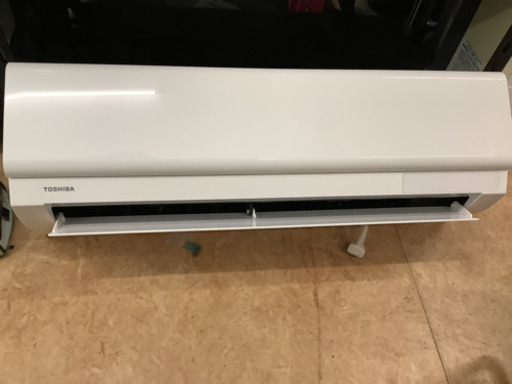 【SALE】コンパクトモデル　TOSHIBA ルームエアコン　6畳用　RAS−E221M  標準取付工事込み　中古　リサイクルショップ宮崎屋　22.6.28F