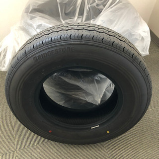 値下げしました[新車外し]ハイエース BS 夏タイヤ4本セット 195/80R15 107/105N LT 2021年製造