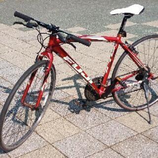 自転車 赤 クロスバイク FUJI SPARROW サイズM