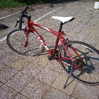 自転車 赤 クロスバイク FUJI SPARROW サイズM