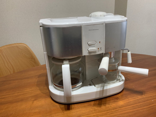 【高年式•2019年5月購入】白色で統一した家電4点セット　エスプレッソマシーン、電子レンジ、冷蔵庫、洗濯機