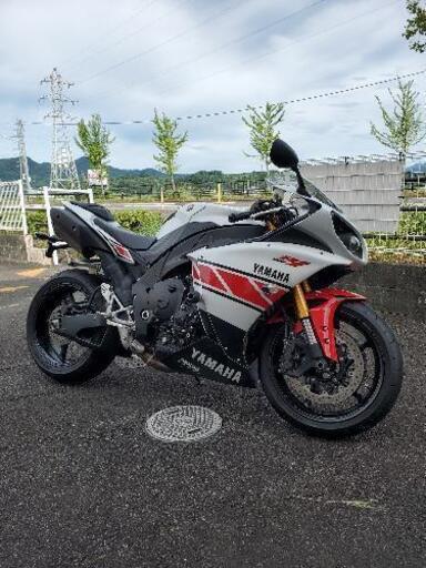 YZF-R1 2009年モデル RN24J ストロボカラー