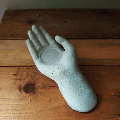 モルタル製 手のオブジェかっこいい 吉良吉影みたいな もふもふ 播磨高岡のインテリア雑貨 小物 置物 オブジェ の中古あげます 譲ります ジモティーで不用品の処分