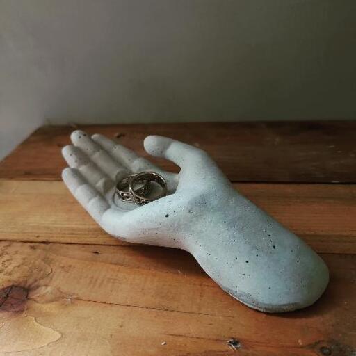 モルタル製 手のオブジェかっこいい 吉良吉影みたいな もふもふ 播磨高岡のインテリア雑貨 小物 置物 オブジェ の中古あげます 譲ります ジモティーで不用品の処分