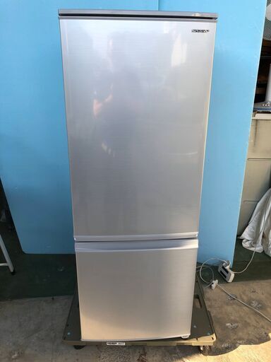 (売約済み)シャープ 2ドア 冷蔵庫 SJ-D17E-S 2019年製 167L ノンフロン冷凍冷蔵庫 つけかえどっちもドア 耐熱100℃のトップテーブル