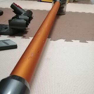 ダイソンSV10 コードレスクリーナー