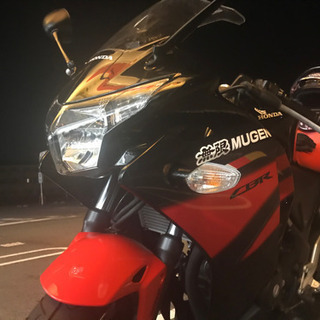 CBR250R 無限カラー　スマホホルダー、右側予備装甲（新品）付き