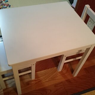 【お取引決定】イケア（Ikea）子供用テーブルとイスのセット