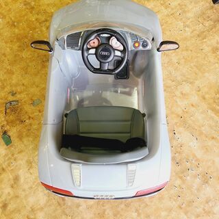 おもちゃ 【愛品館市原店】 トイザらス AVIGO 電動乗用 アウディR8 