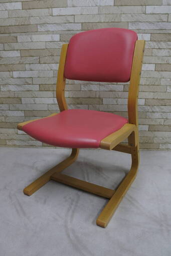 カリモク ベネッセ karimoku Benesse 集中力はぐくみチェア 成長チェア 学習椅子 高さ調節可能 シンプル 子供用 北欧 エリア格安配達