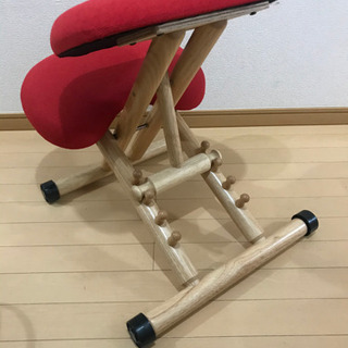 【ネット決済】5/5値下げしました　姿勢の良くなる椅子