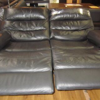 R245 NITORI 黒本革 電動リクライニングソファ、二人掛け、良品・美品