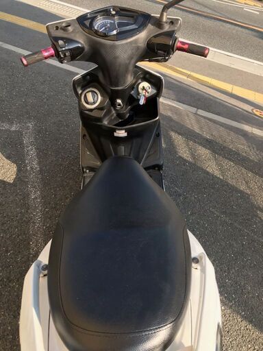 実動 シグナスX 125 SR-2 SE44J中期 シート、フロントウインカークリア