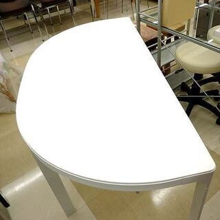 札幌市/清田区 IKEA/イケア べカントデスク 半円型 机 ホワイト 札幌市/清田区 IKEA/イケア べカントデスク 半円型 机 ホワイト