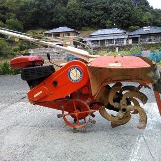 その他 畝上げ機　ガソリンエンジン　5馬力！！　左右に土を飛ばす事ができます！！
