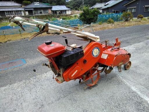 畝上げ機 ガソリンエンジン 5馬力！！ 左右に土を飛ばす事ができます