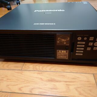 業務用プロジェクター パナソニックPT-DZ6700 業務用プロジェクター パナソニックPT-DZ6700