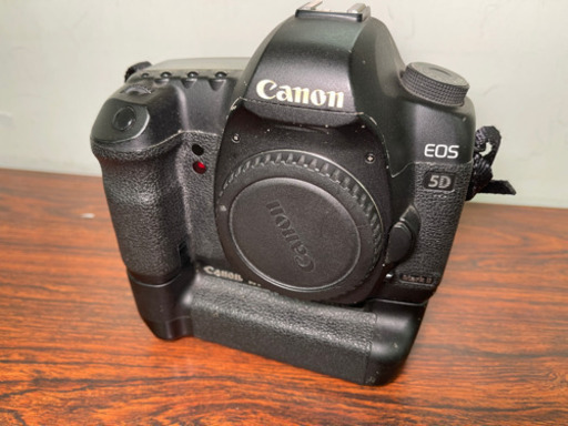 割引クーポン配布中!! さらに値下げしました!!Canon 50d グリップ
