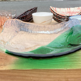 ガラス皿　グリーンの皿